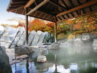 秋の露天風呂