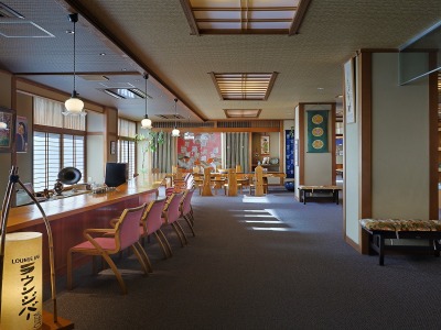 ラウンジコーナー