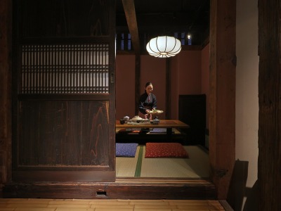 完全個室なプライベート空間「お食事処 かまど」