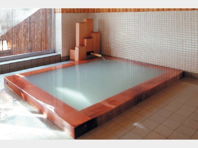 せせらぎの湯ひのき風呂