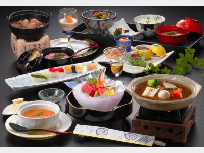 夕食一例（ビーフシチュー和食膳）