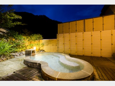 貸切展望露天風呂「月の湯」