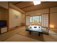 �a���B���񉮑���ł��ׂĂ̂������������ɖʂ��A�����J����Ɛ�̂����炬���C���ǂ��������Ă��܂��B