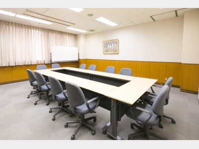 研修・会議室（会議ロの字形式）