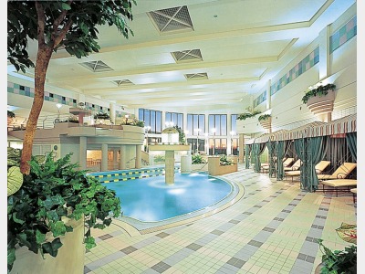 室内クアハウス＆プール