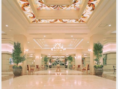 ウイングタワーロビー