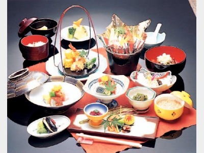 夕食一例（和食会席　田舎膳）