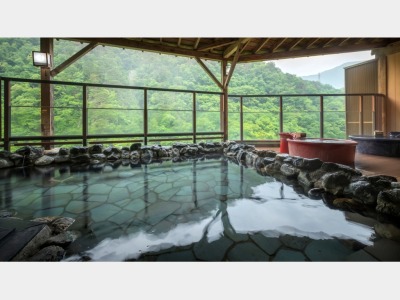 【信楽焼陶器露天風呂】