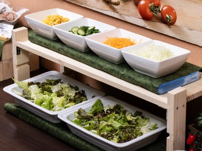 サラダコーナー