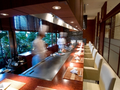 洋食レストラン（テラスレストラン・ローズ　鉄板焼きコーナー）