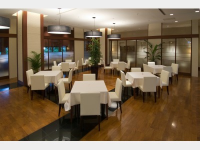 洋食レストラン（テラスレストラン・ローズ）