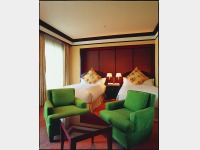 �{�ف@�c�C���i���j