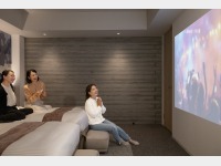 �J�t�@�~���[�X�C�[�g �p�m���}�r���[�i�o�X�t�j