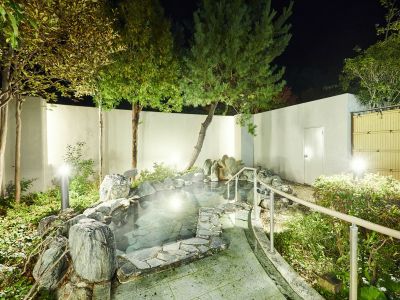 露天風呂（夜）