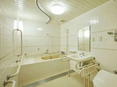 バリアフリー対応客室／バスルーム