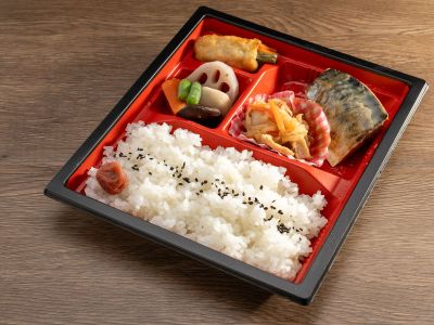 鯖の味噌煮弁当