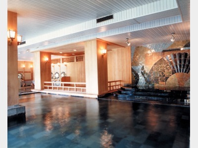 大浴場（大江戸浮世風呂）