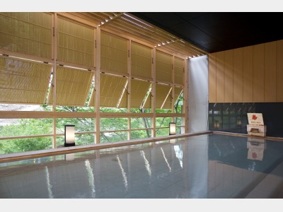 大浴場（渓谷の湯　健緑石風呂）