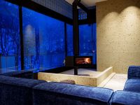 ���r�[���E���W(�~)