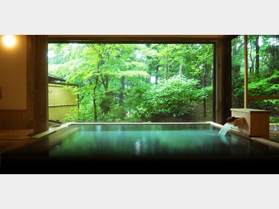 �{�i���g���΁@�������̏h�̊O��