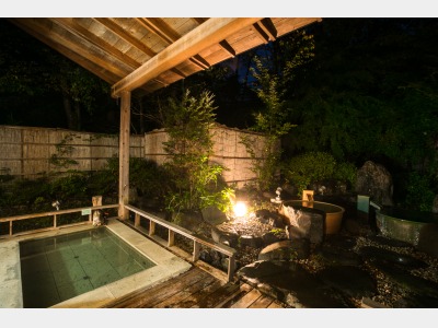 露天風呂(夜)