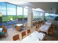 ���X�g�����i�O���[���x�C�j