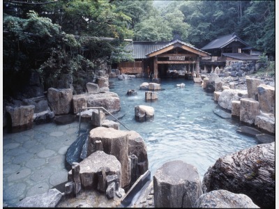 混浴露天風呂（摩訶の湯）