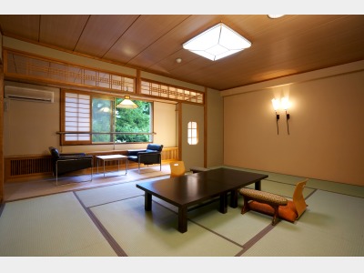 和室12畳（風呂付）