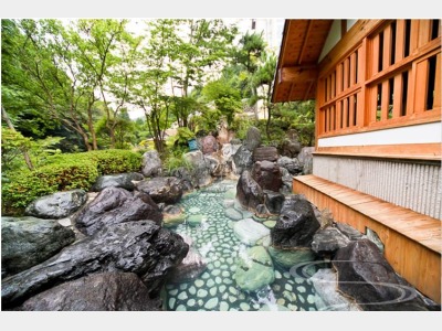 庭園露天風呂　甌穴