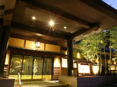 �l����܂����ق̊O��