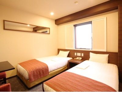 ツインルーム　14.4㎡　清潔デュベスタイル　幼児2名までなら添い寝も可能