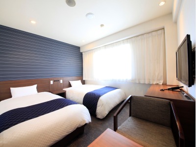 最上階ツインルーム　17.3㎡　清潔デュベスタイル　幼児2名までなら添い寝も可能