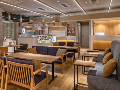 1Fカフェ＆ケーキショップ「SONIA COFFEE&CAKE（ソニア　コーヒー＆ケーキ）」