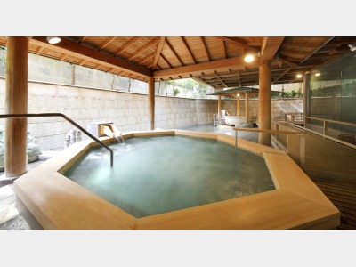 白糸の美肌湯（男女入替大浴場）