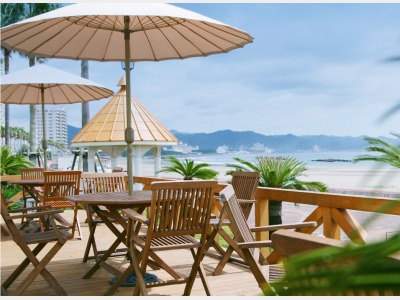 海辺のカフェテラス