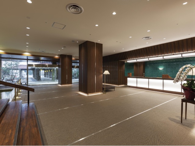 鴨川グランドホテル ホテルフロント