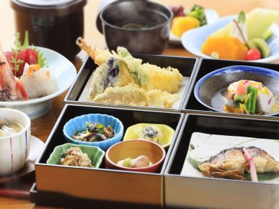 夕食和食膳　イメージ