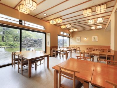 和食レストラン「生簀篭」