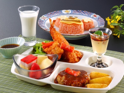 お子様ランチ※内容は、異なります