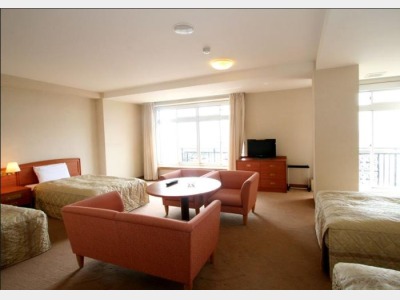 デラックスファミリールーム(洋室）