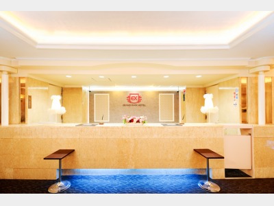 フロントレセプション