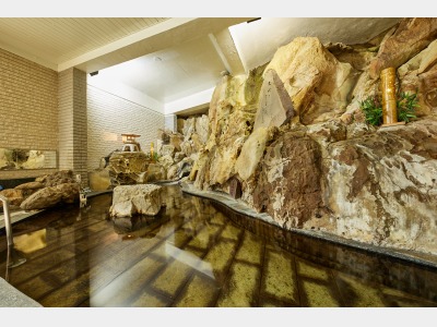 砂岩風呂（男性）