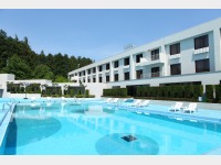 ���O�v�[��2