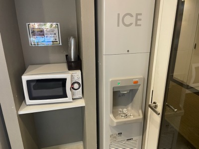 電子レンジと製氷機