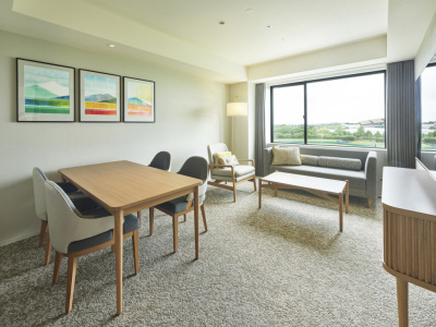 スイート（キッチン・洗濯機付）