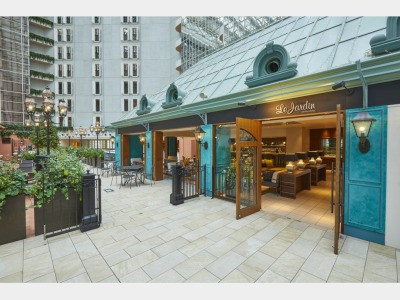 レストラン「ル・ジャルダン」