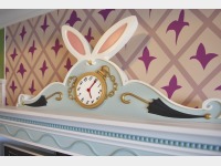 �f�B�Y�j�[�ӂ����̍��̃A���X���[���̃��`�[�t�i���j