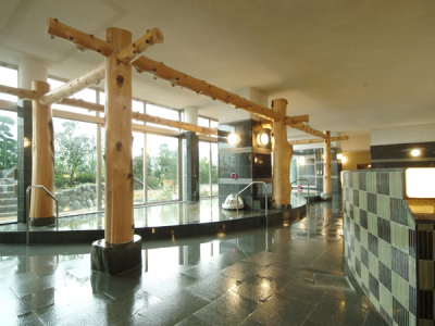 内風呂（ぬる湯)／男湯