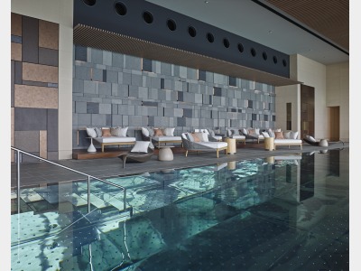 スイミングプール