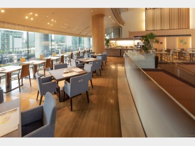 レストラン「ポム・ダダン」